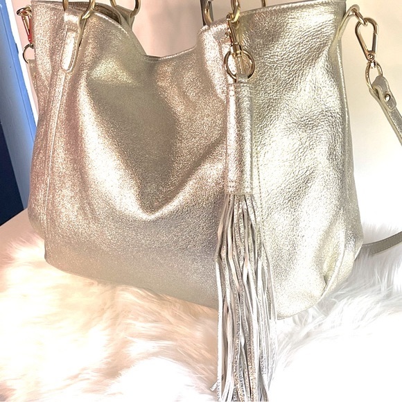 COPY - COPY - G.I.L.I. Metallic Silver Leather Satchel Bag - Picture 5 of 16